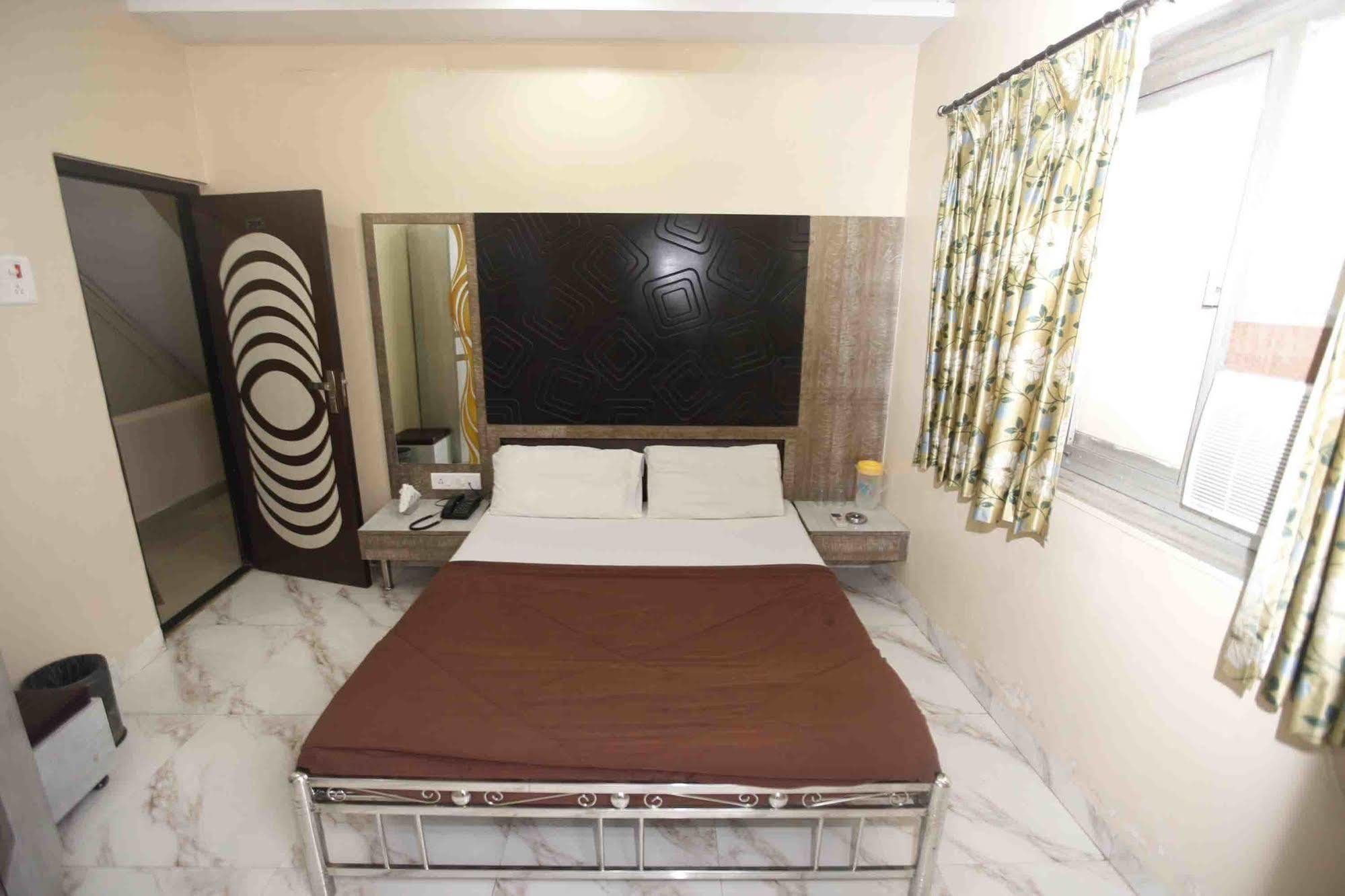 Hotel Al Madina Palace Bombay Eksteriør billede
